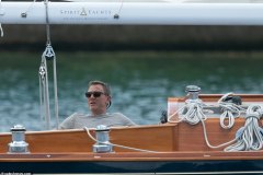 B25_Jamaica_BTS_033_SplashNews