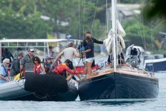 B25_Jamaica_BTS_044_SplashNews