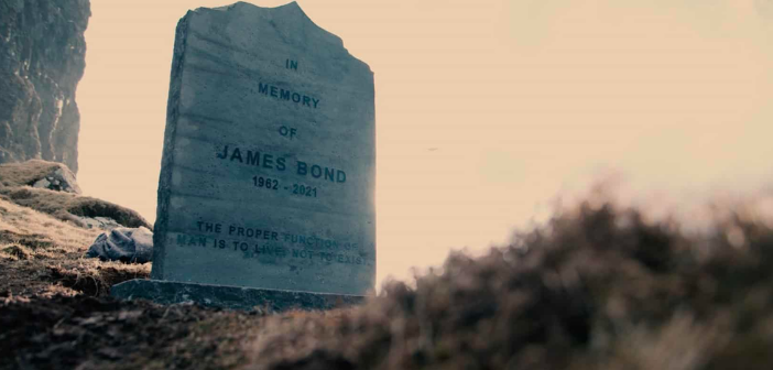 Lápide James Bond