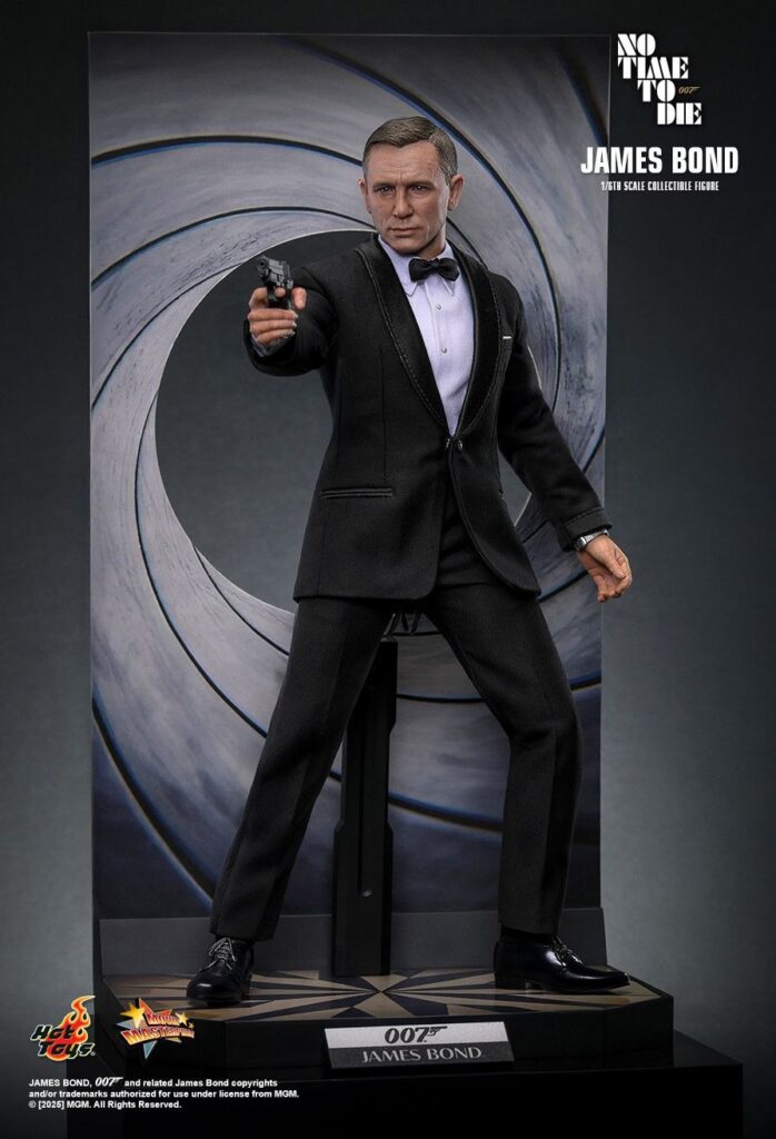 Hot Toys James Bond