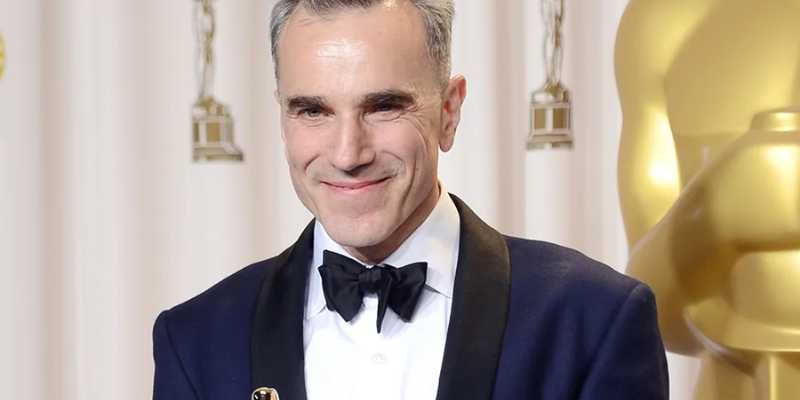 Daniel Day-Lewis considerado para papel de James Bond